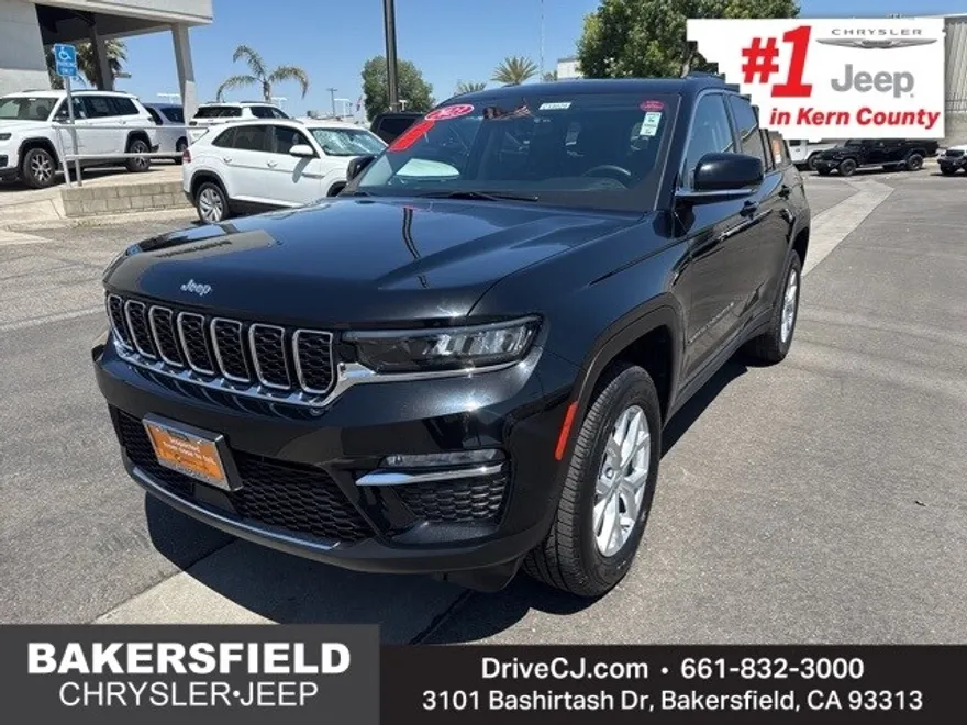 2023 Jeep Grand Cherokee Limited photo 1