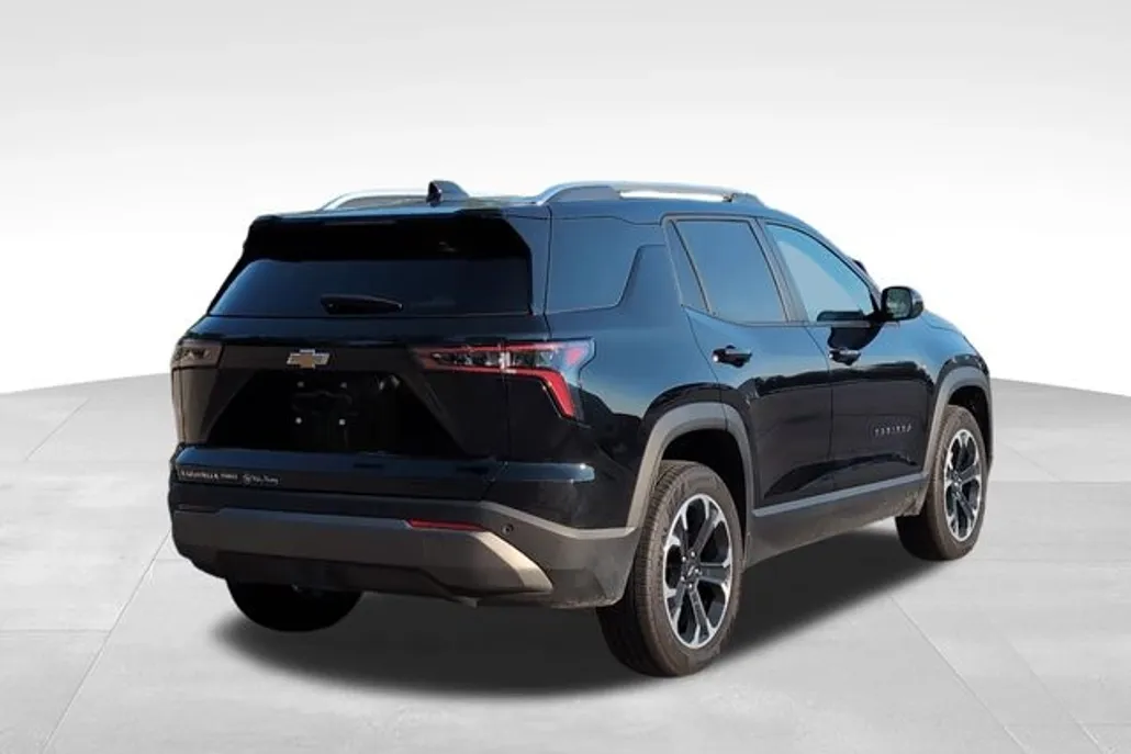2025 Chevrolet Equinox LT photo 1