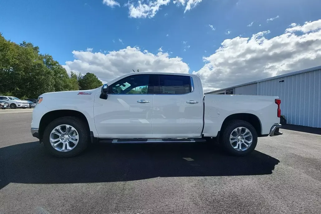 2026 Chevrolet Silverado 1500 LTZ photo 1