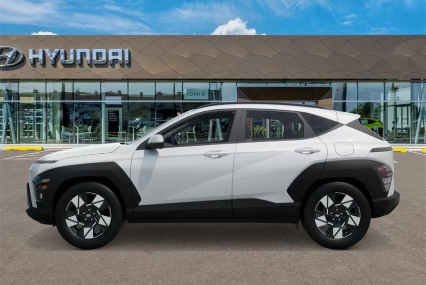 2025 Hyundai Kona SEL photo 1