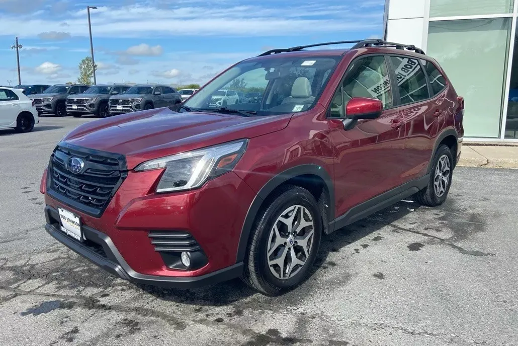 2022 Subaru Forester Premium photo 1