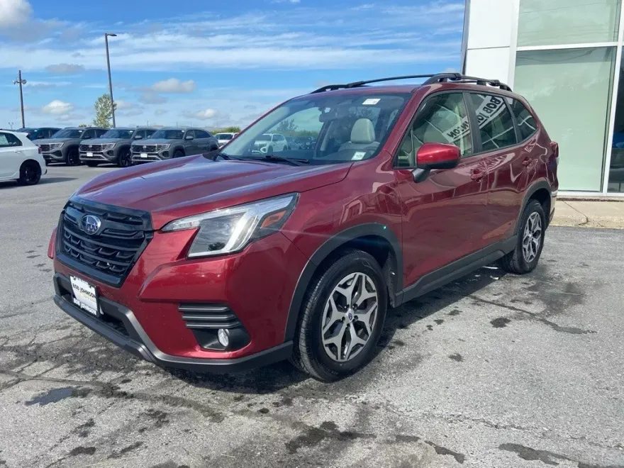 2022 Subaru Forester Premium photo 1