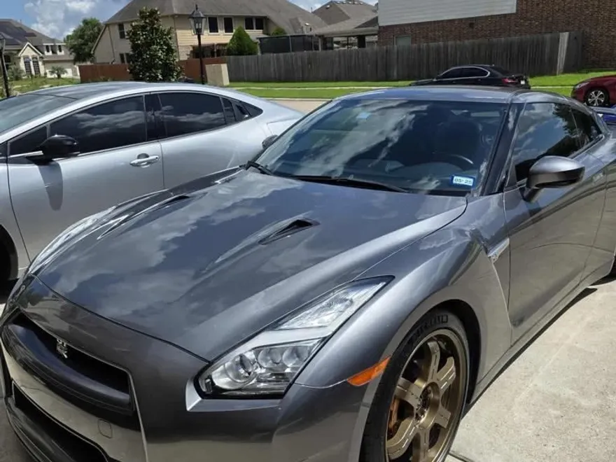 2016 Nissan GT-R Premium photo 1