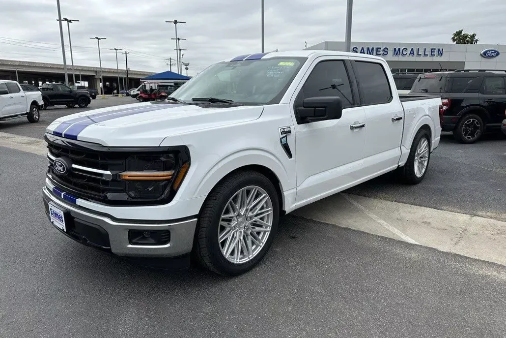 2025 Ford F-150 XLT photo 1