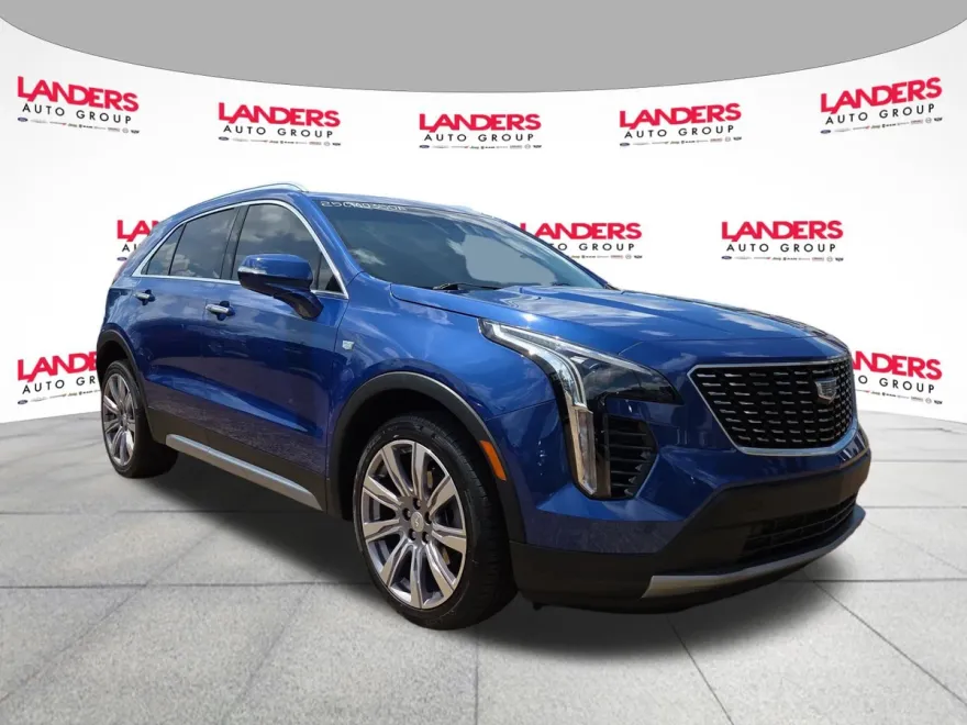 2021 Cadillac XT4 Premium Luxury photo 1