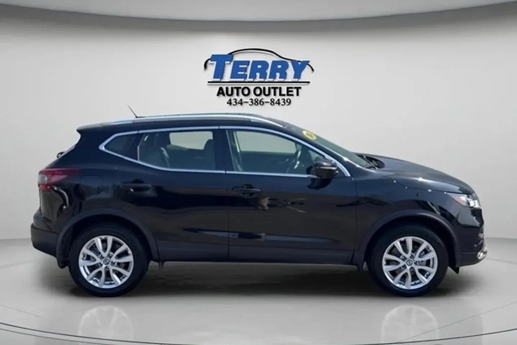 2022 Nissan Rogue Sport SV photo 1