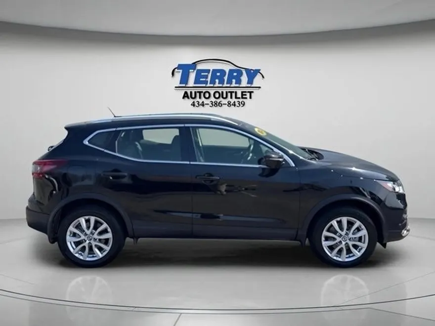 2022 Nissan Rogue Sport SV photo 1