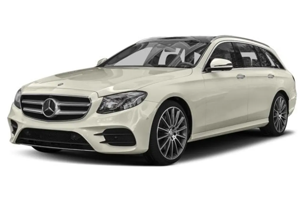 2017 Mercedes Benz E 400 4MATIC photo 1
