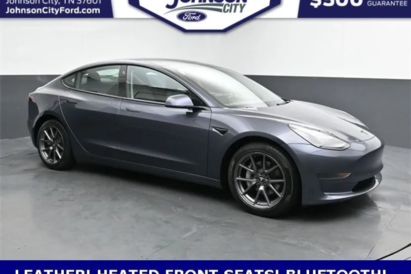 2021 Tesla Model 3 Standard Range Plus photo 1