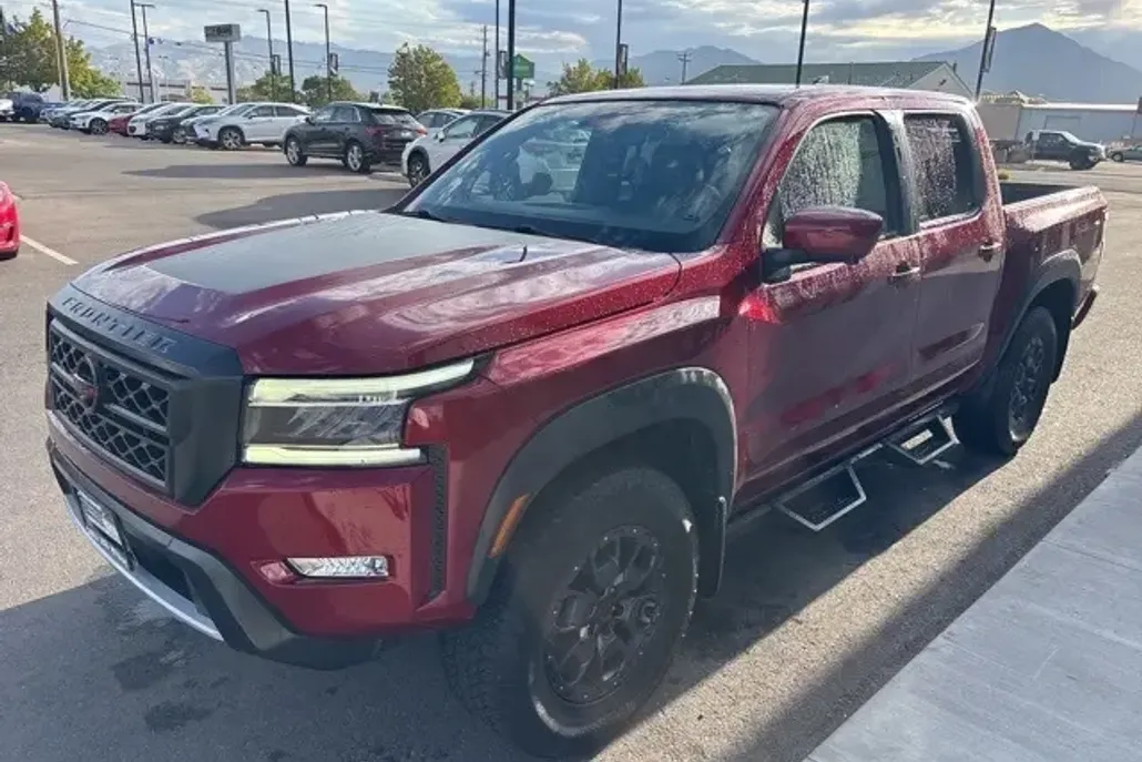 2023 Nissan Frontier PRO-4X photo 1