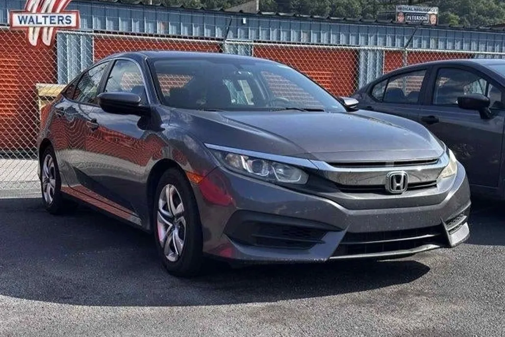 2017 Honda Civic LX photo 1