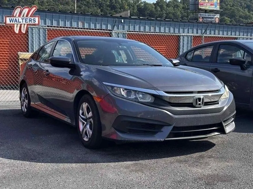 2017 Honda Civic LX photo 1