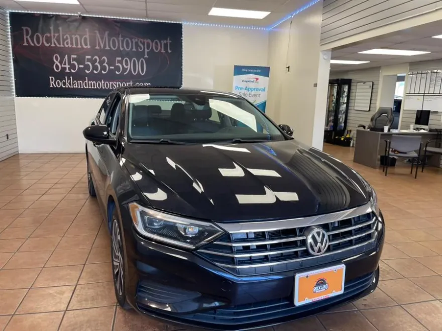 2021 Volkswagen Jetta SEL photo 1