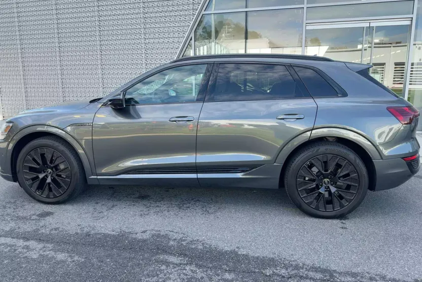 2024 Audi Q8 E-tron Prestige photo 1