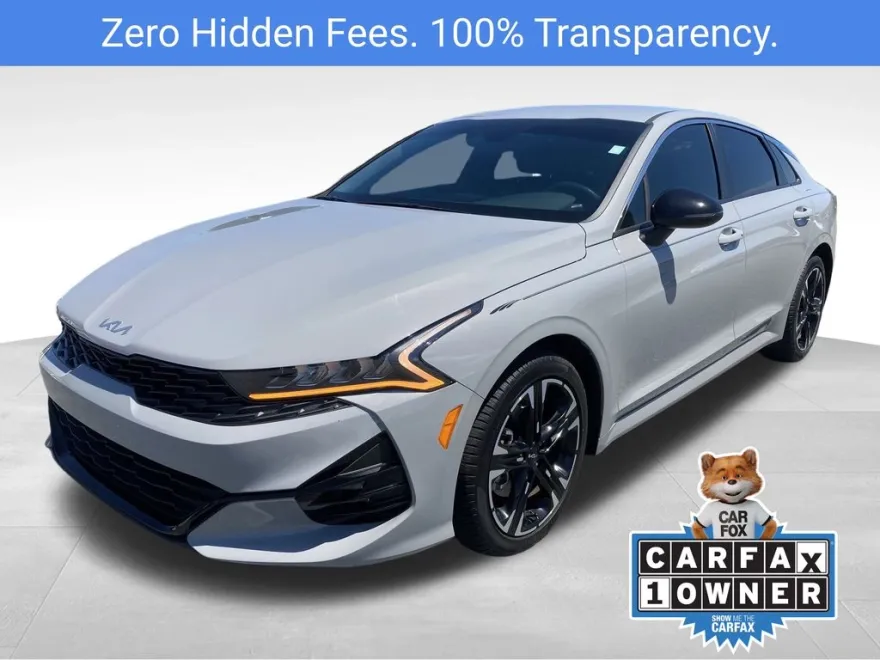 2022 Kia K5 GT-Line photo 1