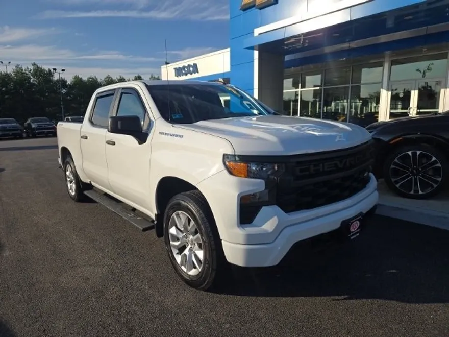2022 Chevrolet Silverado 1500 Custom photo 1