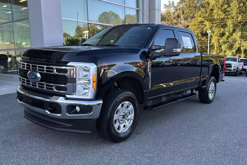 2023 Ford F-250 XLT photo 1