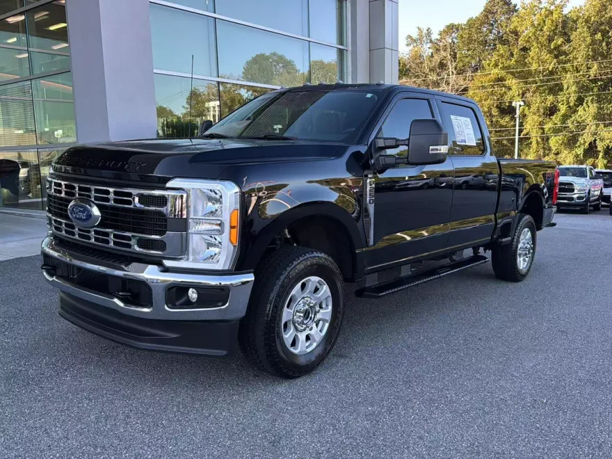 2023 Ford F-250 XLT photo 1