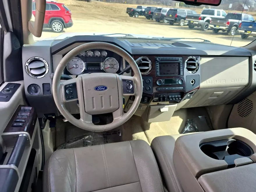 2008 Ford F-350 Lariat photo 2