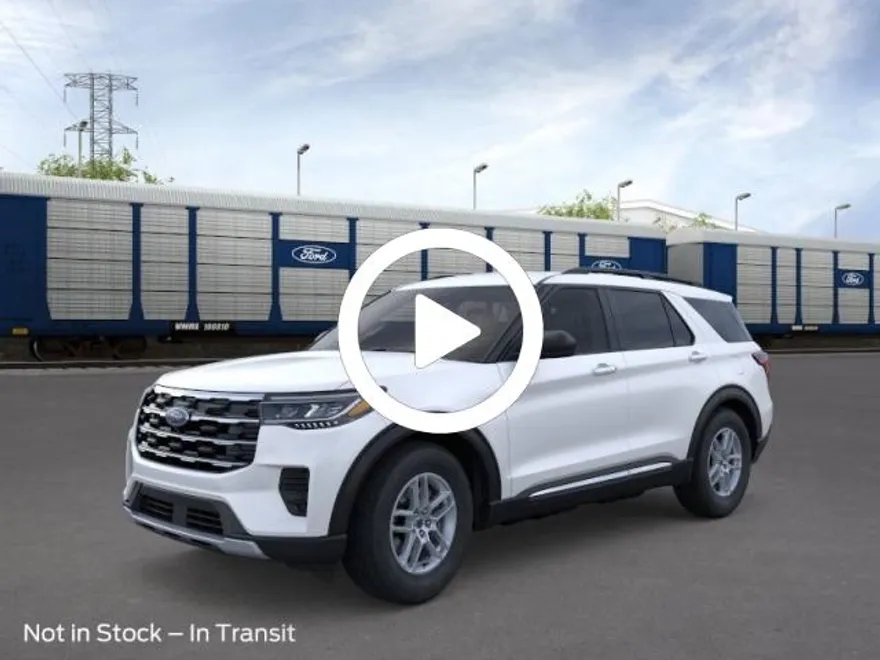 2025 Ford Explorer photo 1