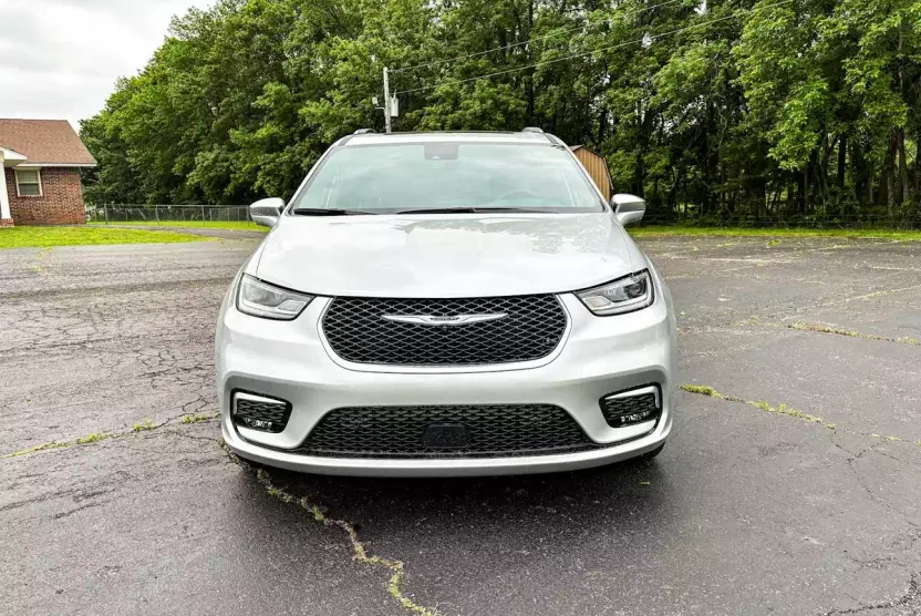 2024 Chrysler Pacifica Pinnacle photo 1