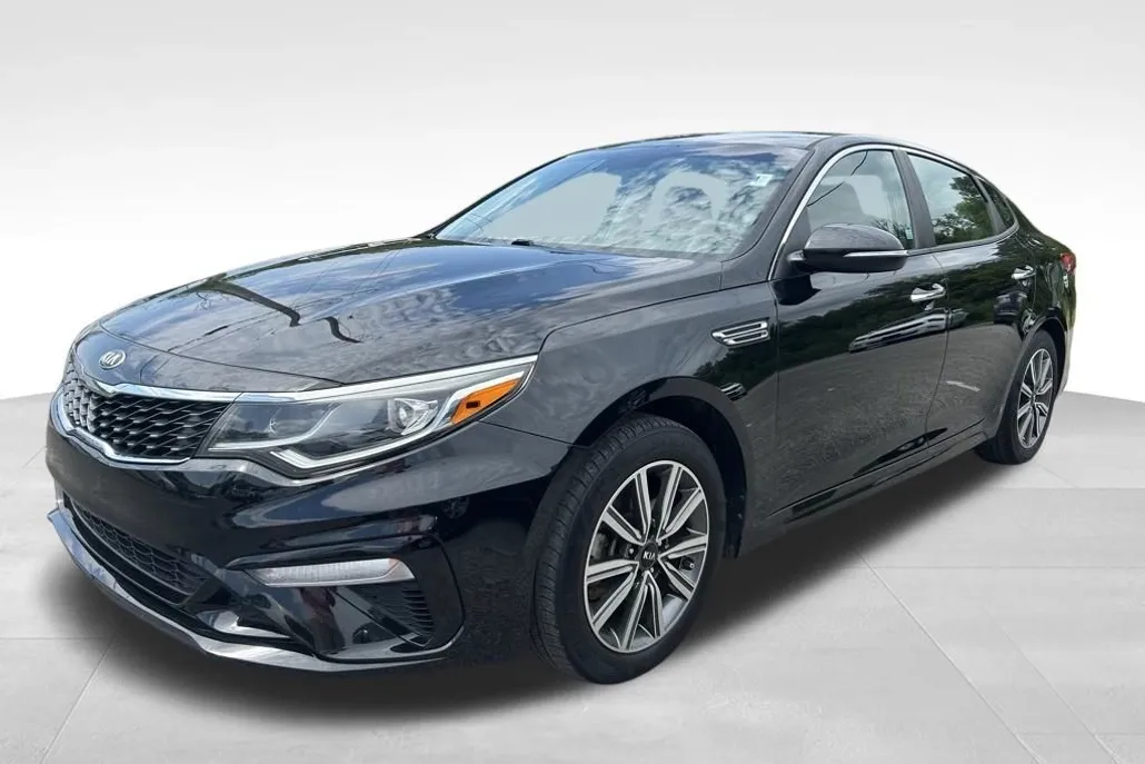 2019 Kia Optima LX photo 1