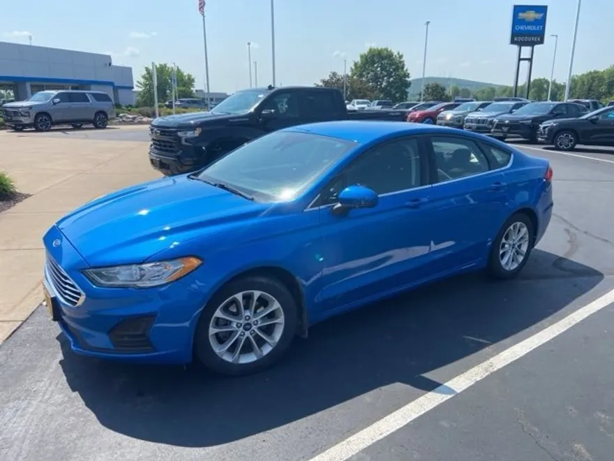 2019 Ford Fusion SE photo 1