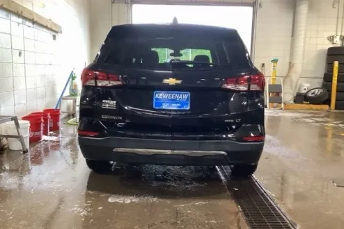 2023 Chevrolet Equinox LT photo 3