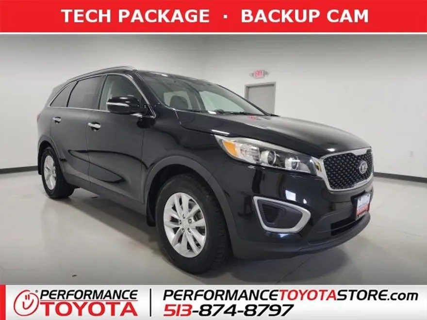 2017 Kia Sorento LX photo 1