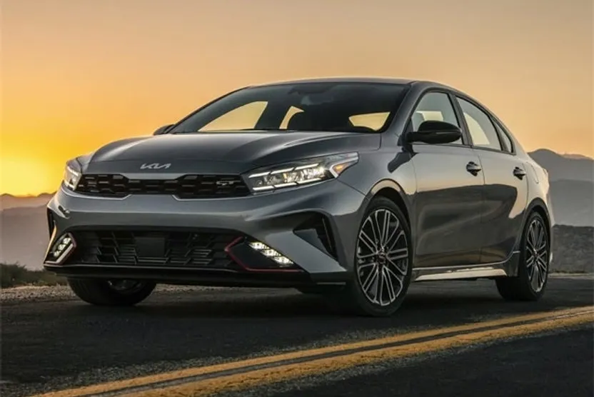 2023 Kia Forte LX photo 1