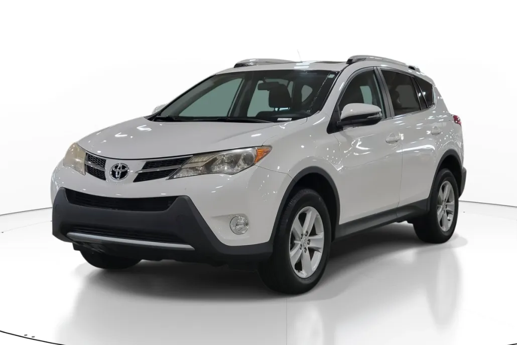 2014 Toyota RAV4 XLE photo 1