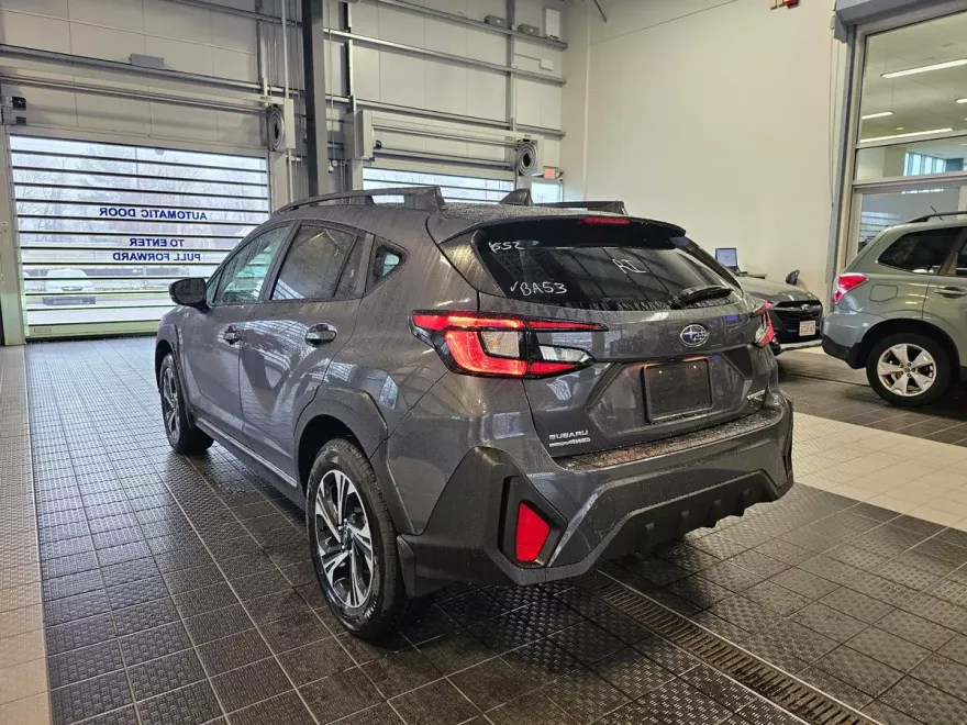 2024 Subaru Crosstrek Premium photo 1