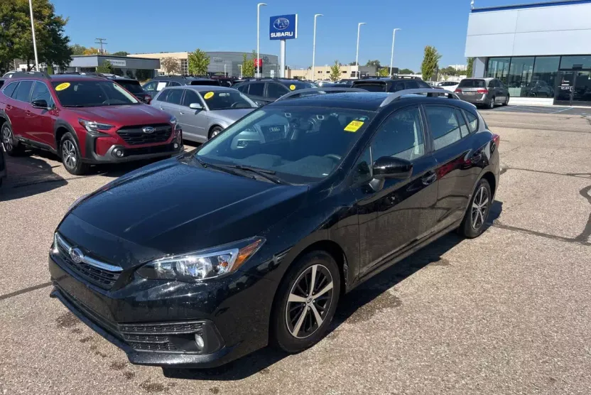 2023 Subaru Impreza Premium photo 1