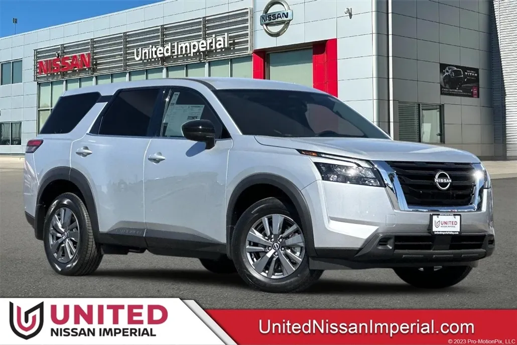 2025 Nissan Pathfinder S photo 1