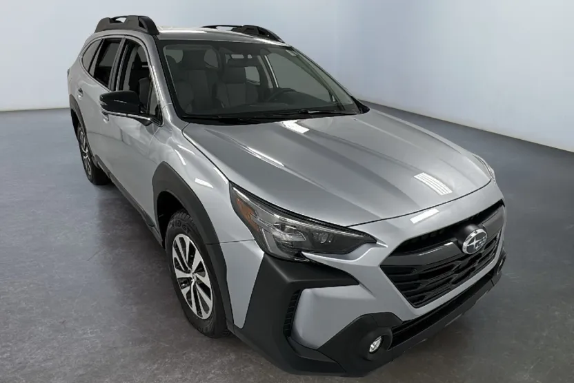 2025 Subaru Outback Premium photo 1