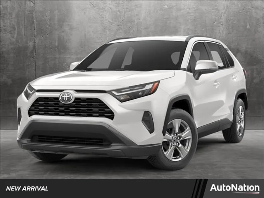 2023 Toyota RAV4 XLE photo 1
