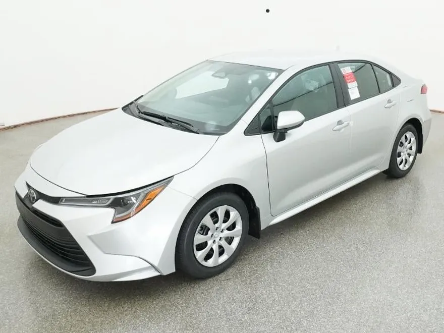 2026 Toyota Corolla LE photo 1