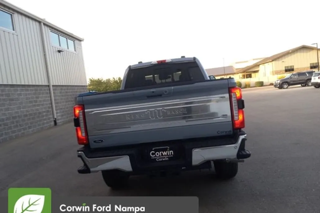 2025 Ford F-350 King Ranch photo 1