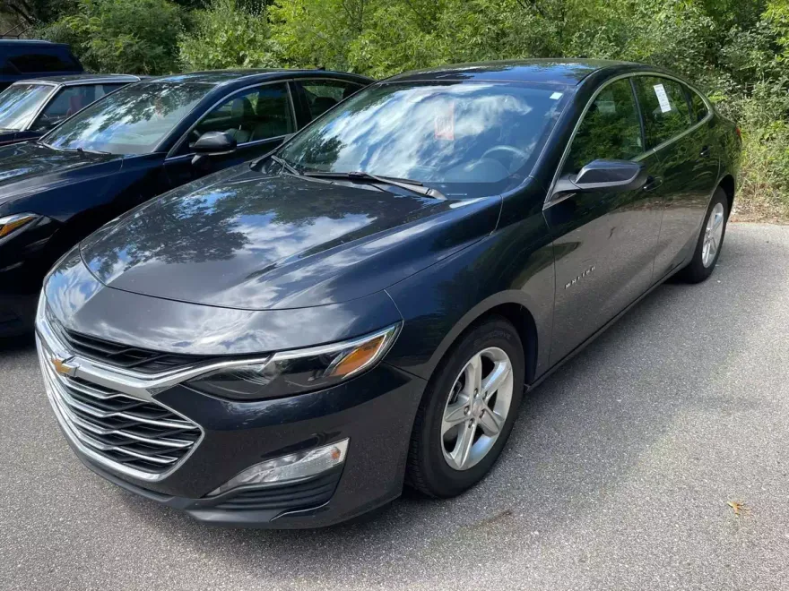 2023 Chevrolet Malibu 1LT photo 1