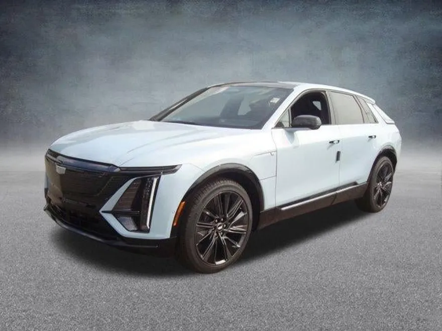 2025 Cadillac Lyriq Sport photo 1