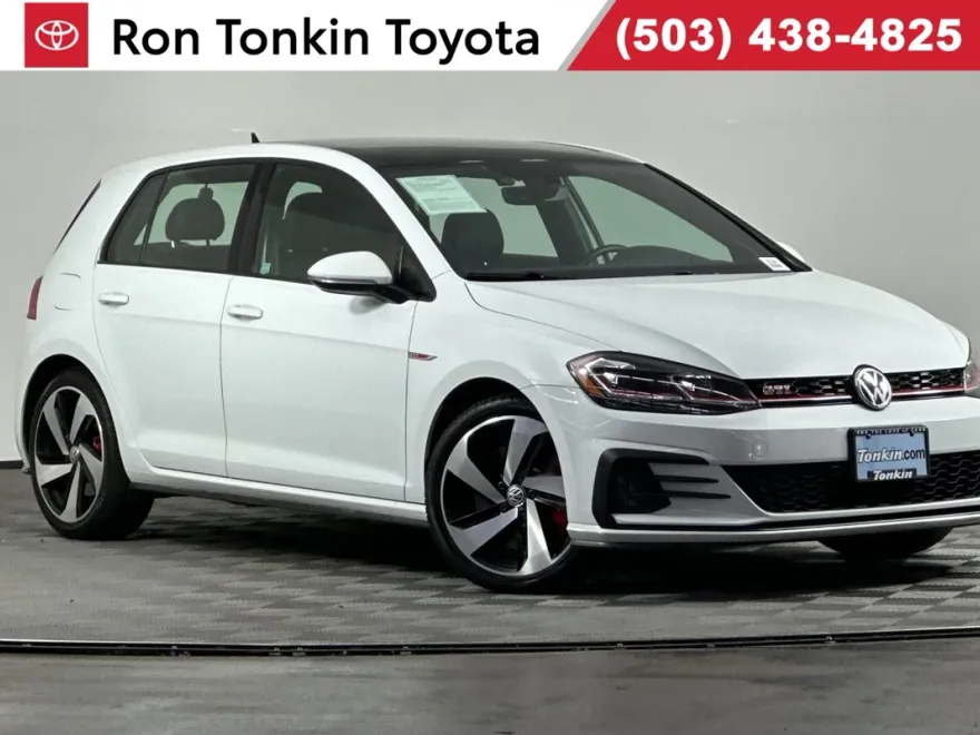 2019 Volkswagen Golf GTI SE photo 1