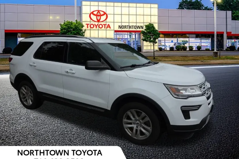 2019 Ford Explorer XLT photo 1