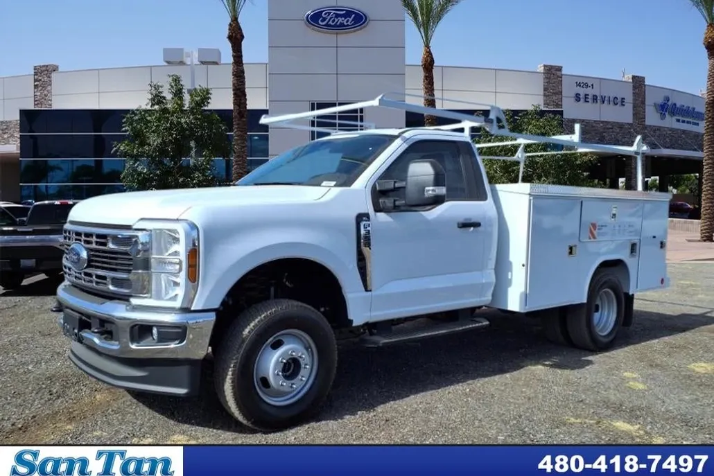 2024 Ford F-350 XL photo 1