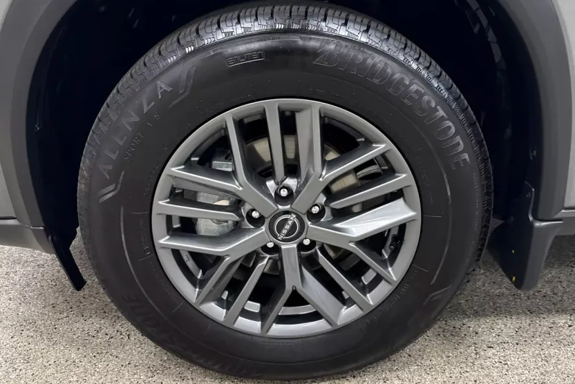 2025 Nissan Rogue S photo 1