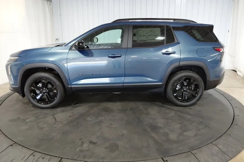 2026 Chevrolet Equinox LT photo 1