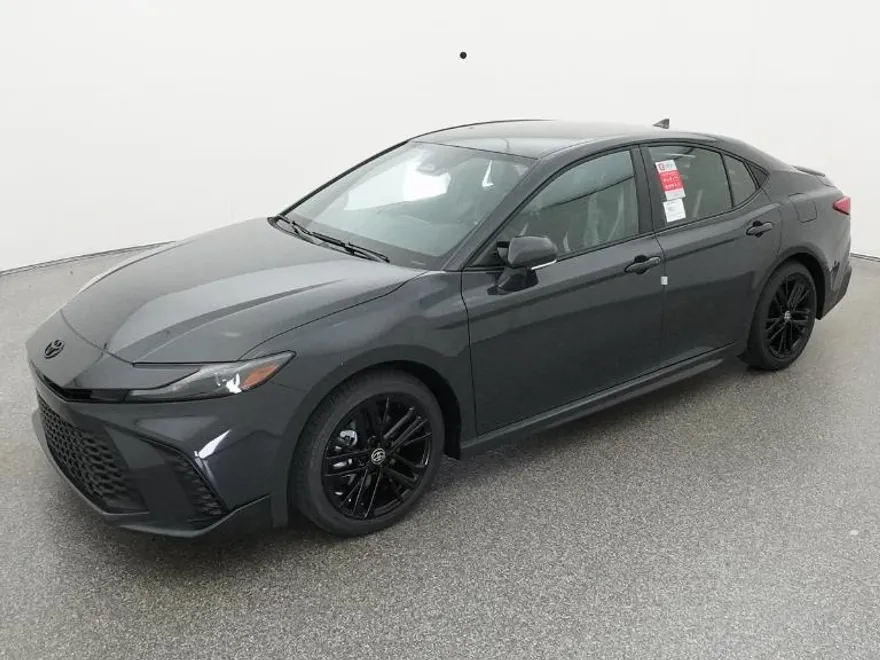 2026 Toyota Camry SE photo 1