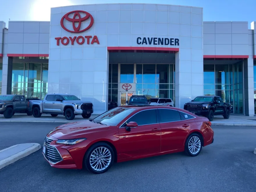 2021 Toyota Avalon Hybrid Limited photo 1