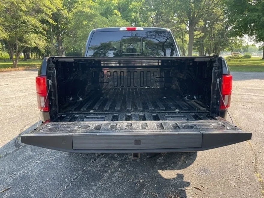 2020 Ford F-150 Lariat photo 1