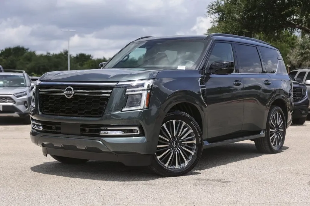 2025 Nissan Armada Platinum Reserve photo 1