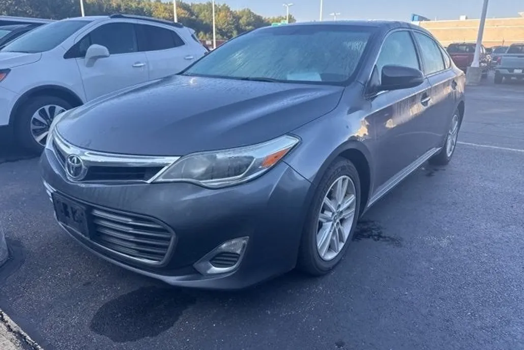 2014 Toyota Avalon Limited photo 1